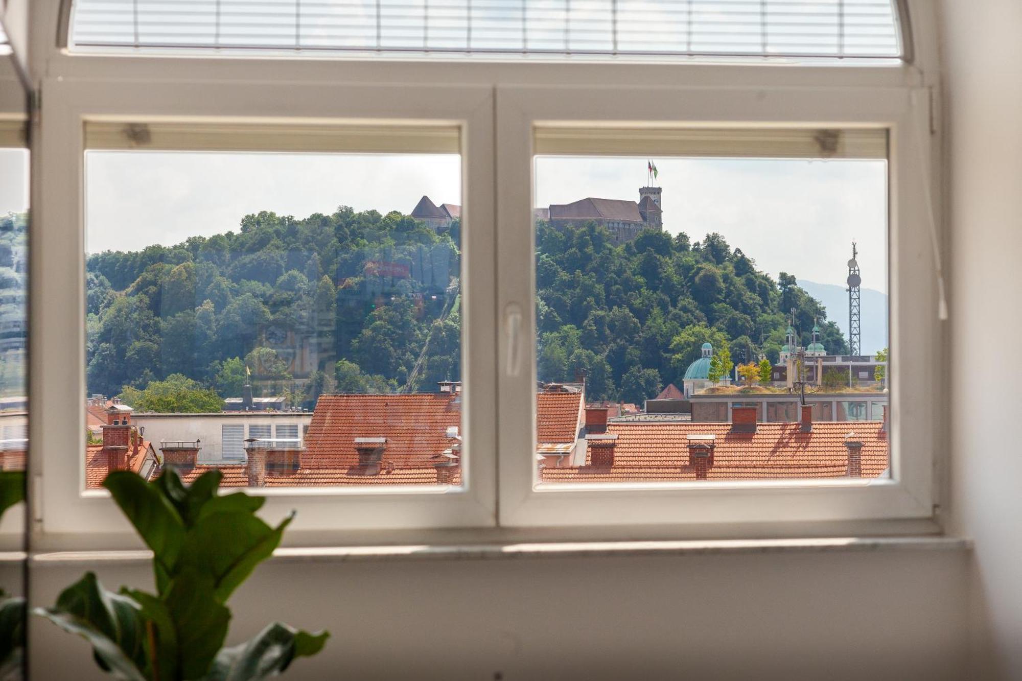 Luxe Penthouse With A Castle View Ljubljana Luaran gambar