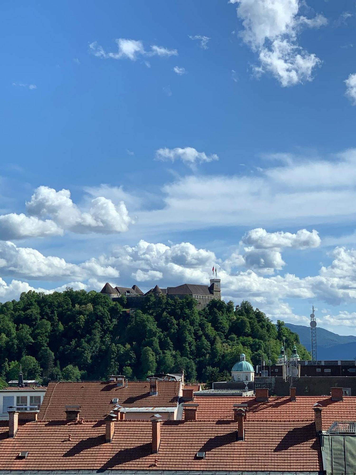 Luxe Penthouse With A Castle View Ljubljana Luaran gambar